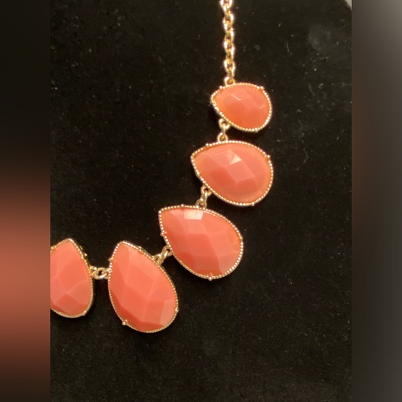 Beautiful Peach Adjustable Statement Necklace - Picture 5 of 12